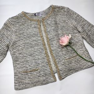 Jennifer Lopez Gold Chain, 3/4 Sleeve Cardigan